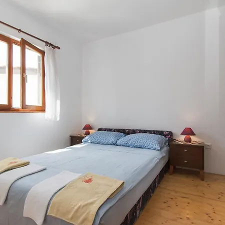 House 975 Fažana